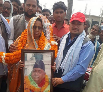 दिनेशचन्द्रको तस्वीरसहित पदमावतीले दिइन् नरैनापुर गाउँपालिका अध्यक्षमा उम्मेदवारी